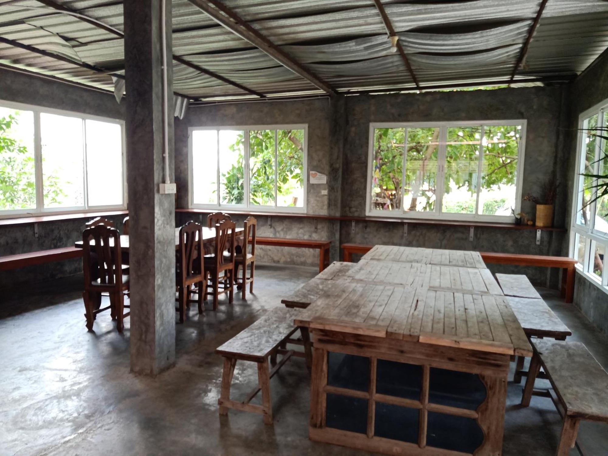 Phumchan Place Hotel Phayao Exterior photo
