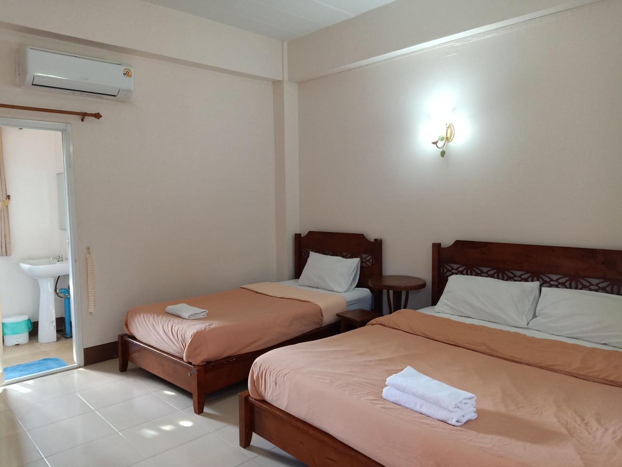 Phumchan Place Hotel Phayao Exterior photo